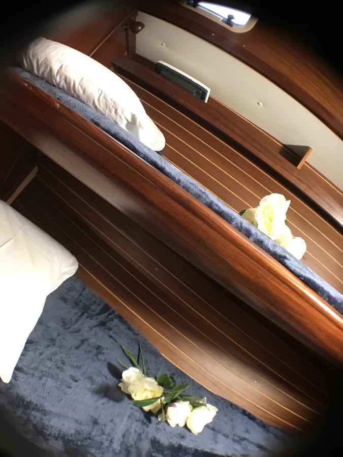 Bed&Boat Eolo 3 Hotel เวนิส ภายนอก รูปภาพ