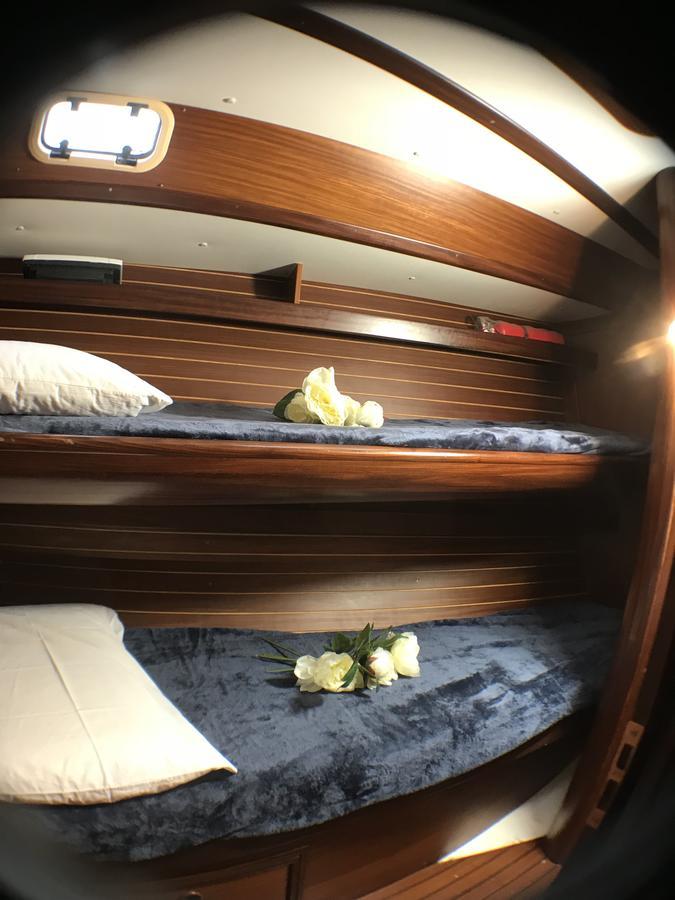 Bed&Boat Eolo 3 Hotel เวนิส ภายนอก รูปภาพ